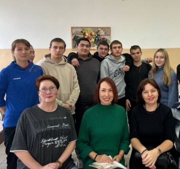  изображение для новости Студенты и преподаватели УлГУ в рамках курса «Обучение служением» посетили психоневрологический интернат «Новый горизонт»